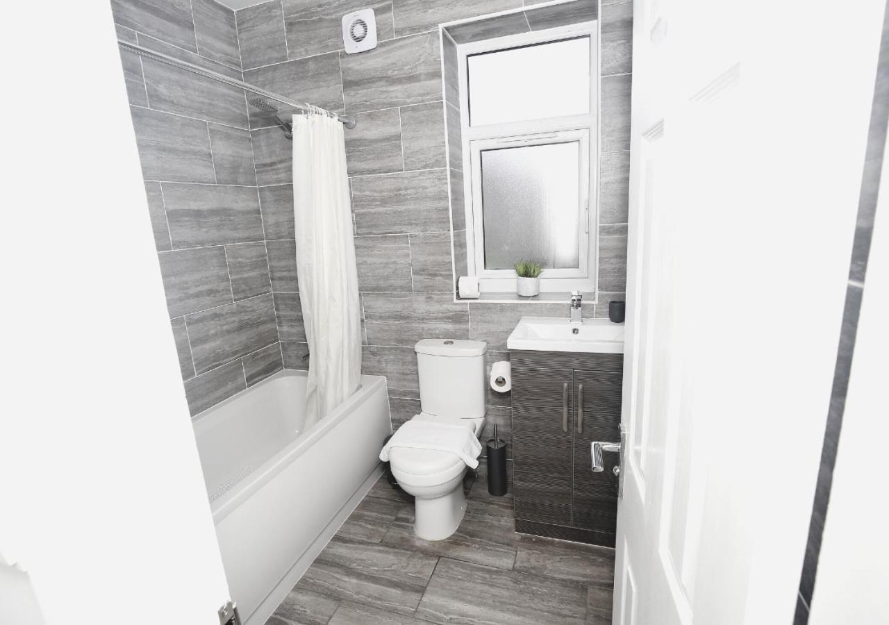 Appartamento 3-Bed House With Parking Near London O2 Esterno foto